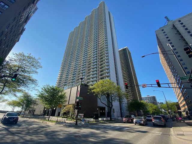 6033 N Sheridan Rd Unit 12B, Chicago, IL 60660 - view of building exterior