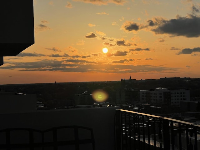 6033 N Sheridan Rd Unit 12B, Chicago, IL 60660 - view of balcony at dusk