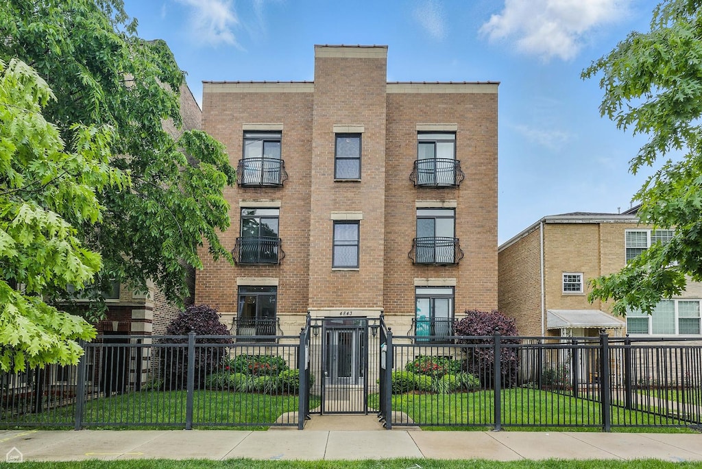 4843 N Harding Ave Unit 1N, Chicago, IL 60625 - photo 1