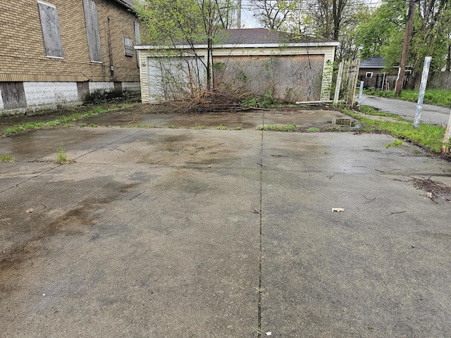 11920 S Calumet Ave, Chicago, IL 60628 - view of patio / terrace