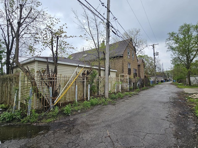 11920 S Calumet Ave, Chicago, IL 60628 - exterior space