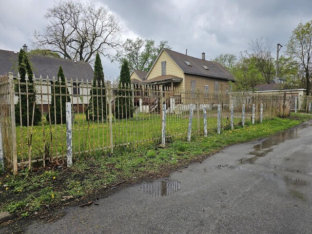 11920 S Calumet Ave, Chicago, IL 60628 - exterior space with fence