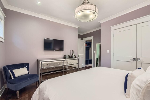 1955 N Halsted St Unit 1, Chicago, IL 60614 - bedroom featuring crown molding, wood finished floors, baseboards, and recessed lighting
