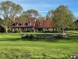 11 N Meadow Ct, South Barrington, IL 60010 - view of home's community featuring a lawn