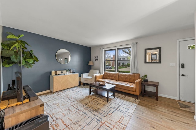 559 Coolidge Ave, Glen Ellyn, IL 60137 - living room with light wood-style flooring and baseboards