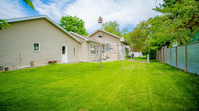 214 W Watson St, Forrest, IL 61741 - view of yard