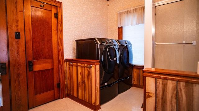 214 W Watson St, Forrest, IL 61741 - laundry area featuring washing machine and clothes dryer
