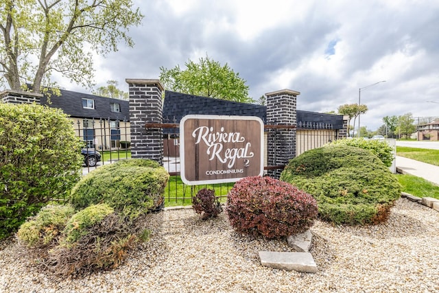 11102 S 84th Ave Unit 2B, Palos Hills, IL 60465 - view of community sign