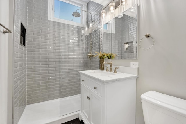435 W Roslyn Pl Unit 2E, Chicago, IL 60614 - bathroom featuring vanity and a tile shower