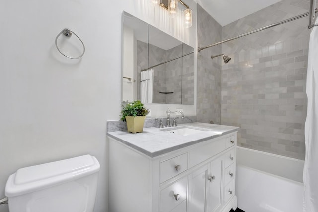 435 W Roslyn Pl Unit 2E, Chicago, IL 60614 - full bath featuring vanity and shower / bathtub combination with curtain