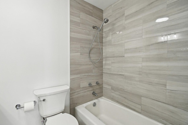 full bath with toilet and shower / tub combination