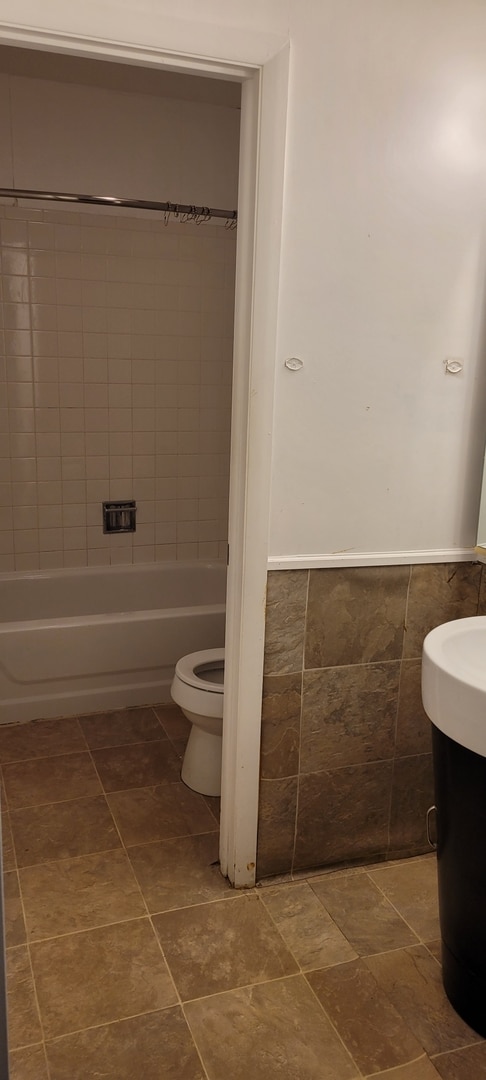 18622 Golfview Dr, Hazel Crest, IL 60429 - photo 25