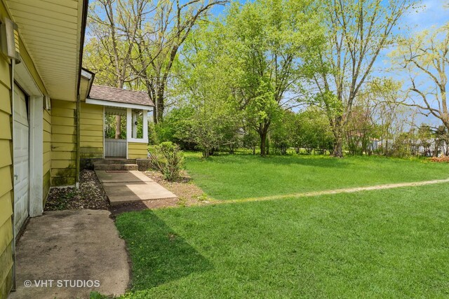561 S Drive Drive S, Elgin, IL 60177 - view of grassy yard