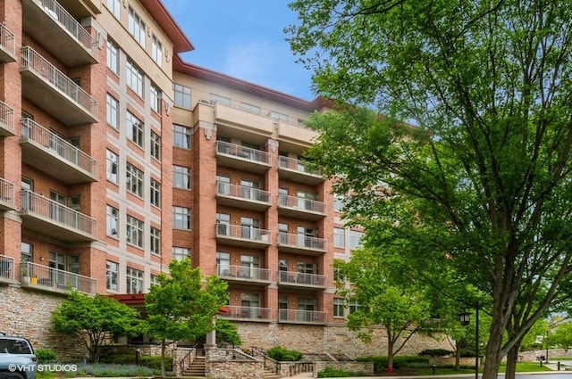 40 Prairie Park Dr Unit 206, Wheeling, IL 60090 - view of apartment building / complex