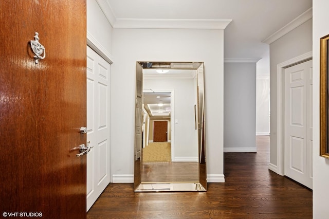 1122 N Dearborn St Unit 10A, Chicago, IL 60610 - foyer entrance with baseboards, ornamental molding, and wood finished floors