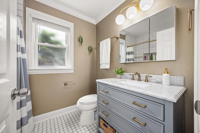 1612 Gardner Rd, Westchester, IL 60154 - bathroom featuring baseboards, crown molding, toilet, vanity, and a shower with shower curtain