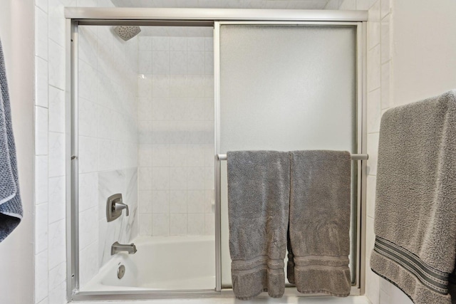 2740 W 35th Pl, Chicago, IL 60632 - bathroom featuring enclosed tub / shower combo