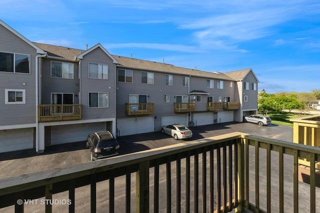 34309 N Goldenrod Rd, Round Lake, IL 60073 - balcony with a residential view