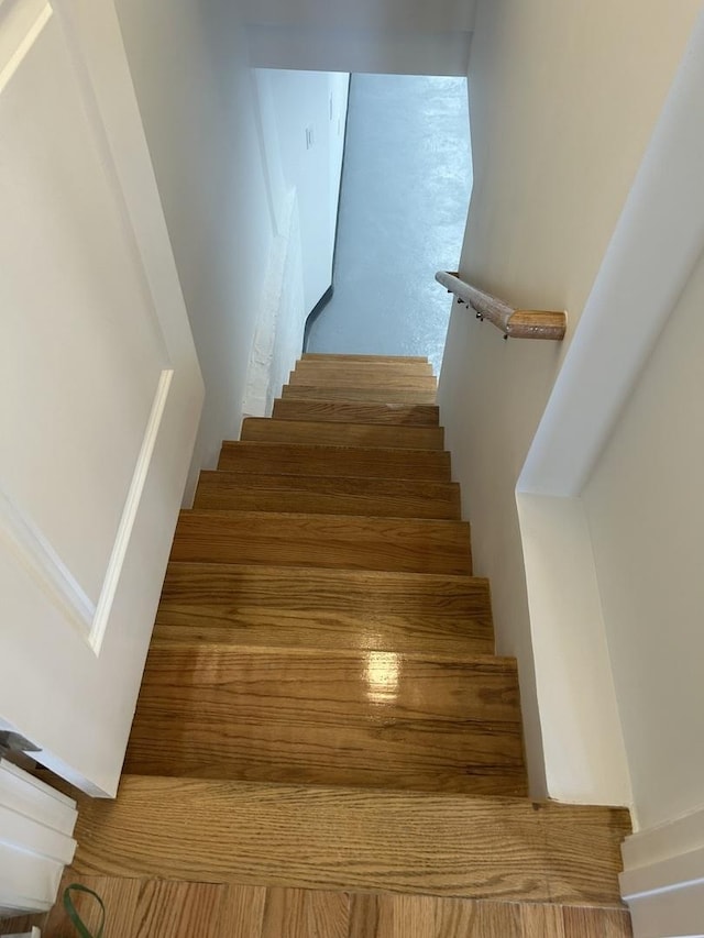 1122 N Mason Ave, Chicago, IL 60651 - view of stairs