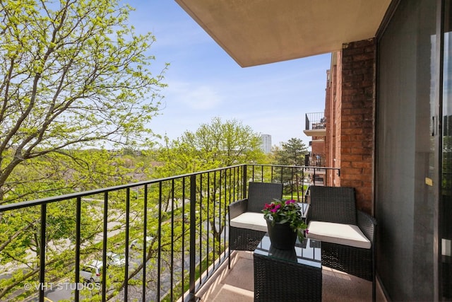 2000 Saint Regis Dr Unit 6F, Lombard, IL 60148 - view of balcony