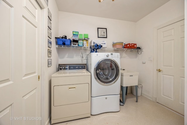 444 Ashland Ave Unit 5, River Forest, IL 60305 - washroom featuring separate washer and dryer and baseboards