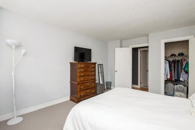 2930 N Sheridan Rd Unit 1008, Chicago, IL 60657 - carpeted bedroom with baseboards and a closet