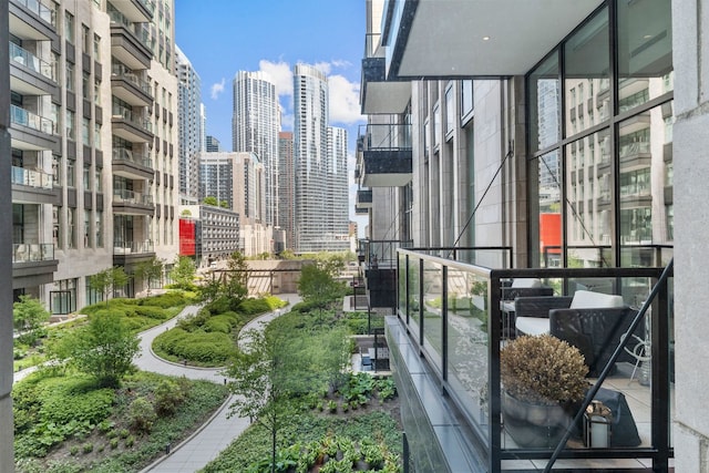 435 N Michigan Ave Unit 416, Chicago, IL 60611 - view of home's community with a skyline view