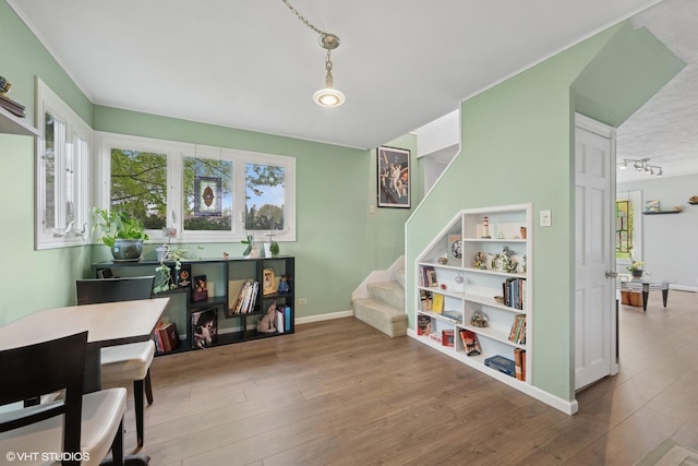 2404 Meadow Dr, Rolling Meadows, IL 60008 - playroom with wood finished floors and baseboards