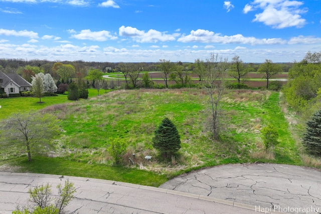 2647 Sanctuary Ln, Spring Grove, IL 60081