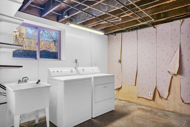305 W Oregon St, Urbana, IL 61801 - clothes washing area featuring a sink, laundry area, and washer and dryer