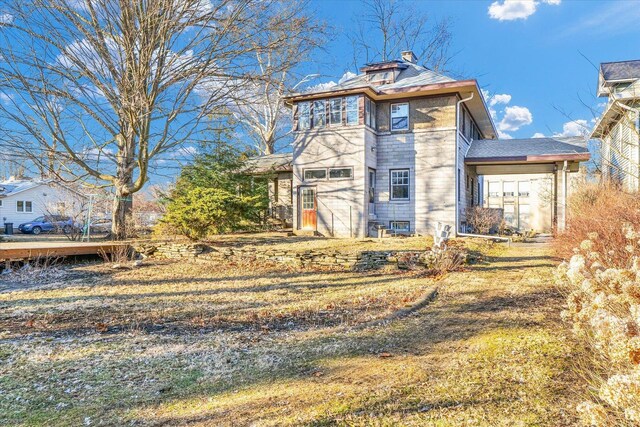 305 W Oregon St, Urbana, IL 61801 - exterior space with a chimney