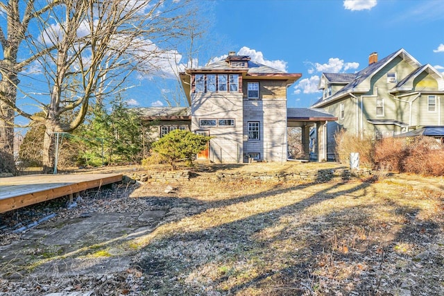 305 W Oregon St, Urbana, IL 61801 - rear view of property with a deck