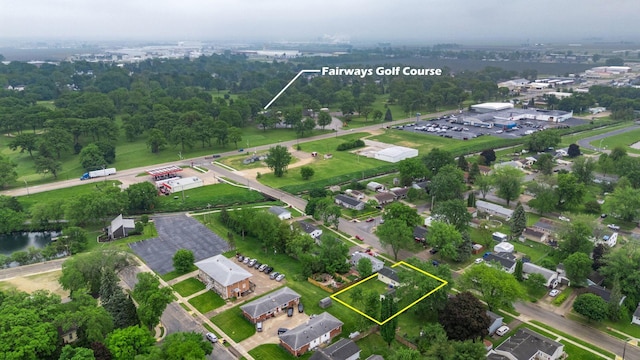 927 Lakeview Dr, Rochelle, IL 61068 - aerial view of property and surrounding area featuring property boundaries highlighted