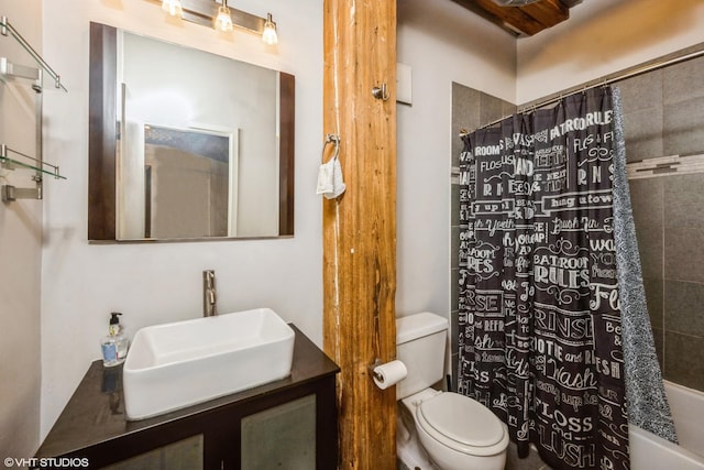 225 W Huron St Unit 507, Chicago, IL 60654 - bathroom with toilet, shower / tub combo with curtain, and vanity