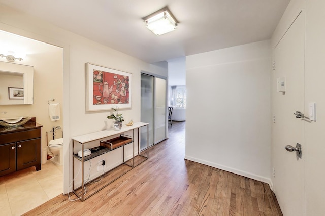 3180 N Lake Shore Dr Unit 4F, Chicago, IL 60657 - corridor with light wood-style flooring and baseboards