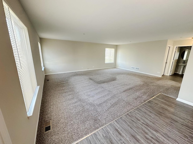 6604 Pasture Side Trl, Matteson, IL 60443 - carpeted empty room featuring visible vents and baseboards