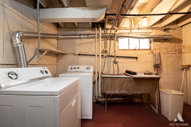 10041 S Calumet Ave, Chicago, IL 60628 - clothes washing area with washer and clothes dryer