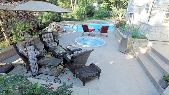 305 S Wright St, Naperville, IL 60540 - view of pool with an in ground hot tub, a patio, and a fenced in pool