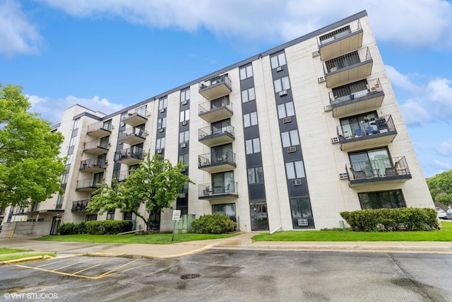 9701 N Dee Rd Unit 4C, Niles, IL 60714 - view of apartment building / complex with uncovered parking