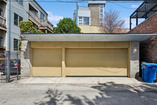 view of detached garage
