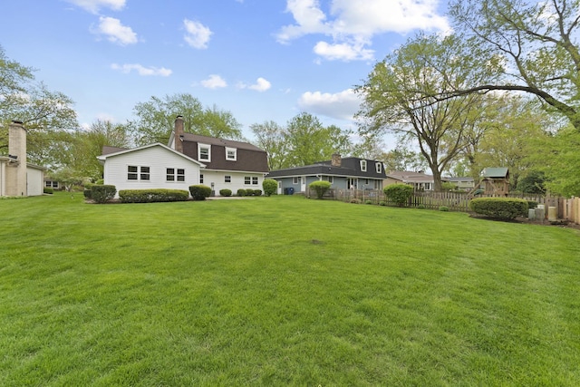 1557 Swallow St, Naperville, IL 60565 - view of yard