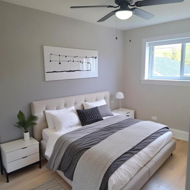 spare room featuring light wood finished floors, baseboards, a ceiling fan, and recessed lighting