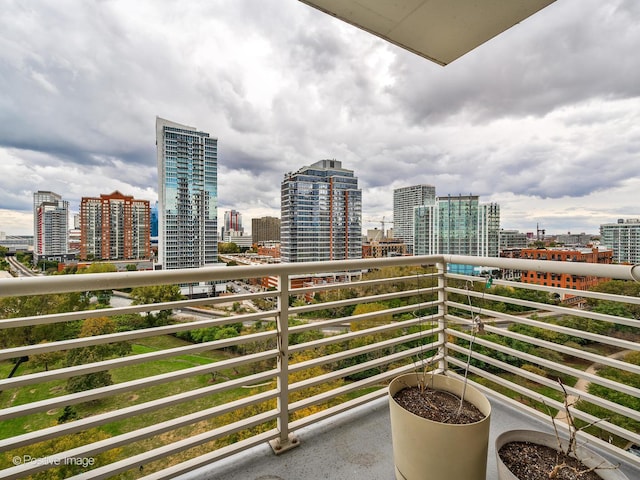 1515 S Prairie Ave Unit 1306, Chicago, IL 60605 - balcony featuring a city view