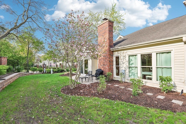 316 Spring Creek Cir, Schaumburg, IL 60173 - view of grassy yard featuring a patio area