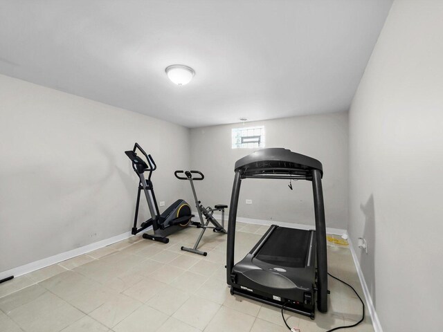 417 Oglesby Ave, Calumet City, IL 60409 - exercise area featuring baseboards
