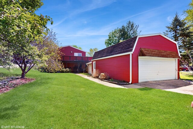 121 Northern Ter, Island Lake, IL 60042 - view of grassy yard with an outbuilding and a detached garage