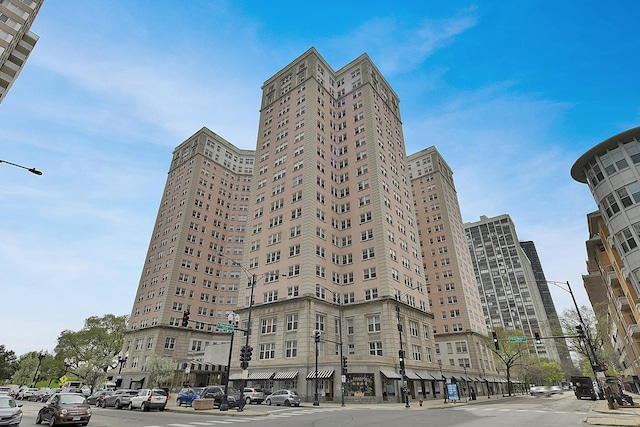 5555 N Sheridan Rd Unit 507, Chicago, IL 60640 - view of building exterior