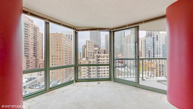 111 W Maple St Unit 1001, Chicago, IL 60610 - unfurnished sunroom with a city view