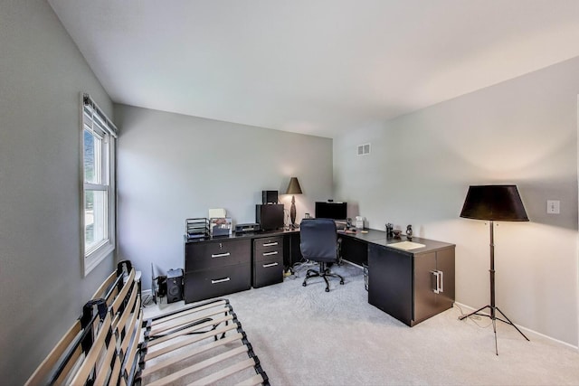 962 Thompson Blvd, Buffalo Grove, IL 60089 - office with light colored carpet and baseboards