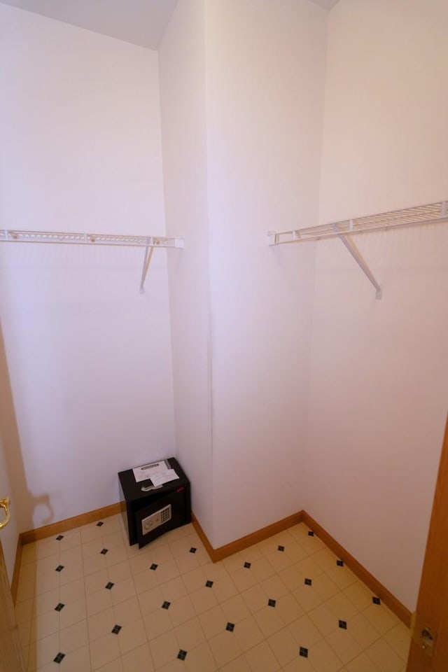 3404 Steeplechase Way, Grayslake, IL 60030 - view of walk in closet